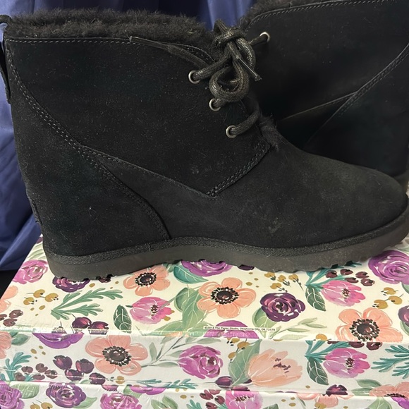 UGG Classic Femme Lace Bootie Black size 8.5 - Picture 7 of 11